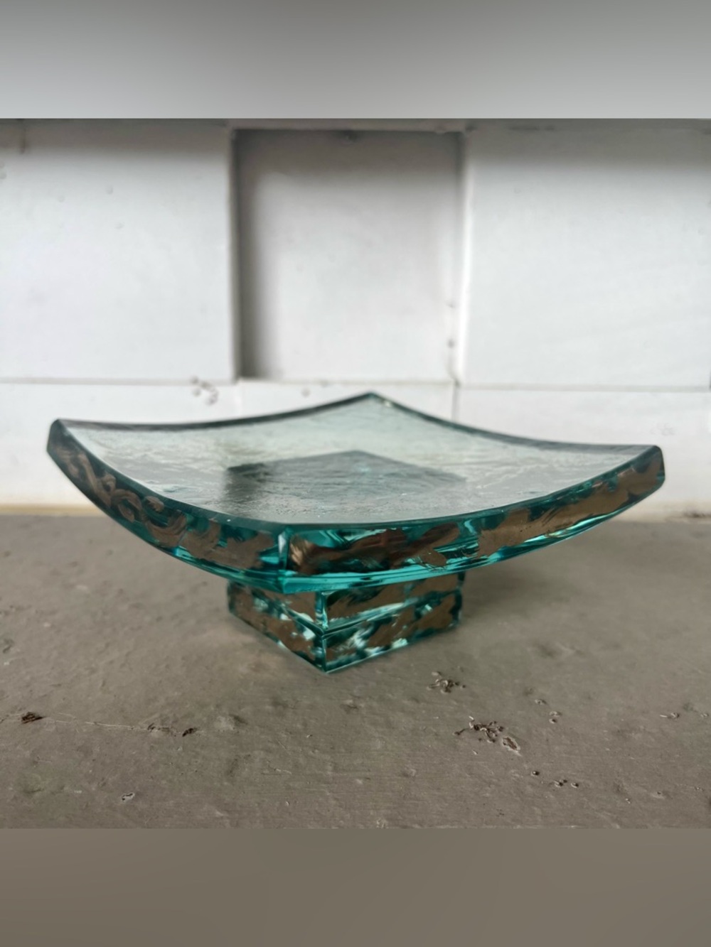 Annieglass Textured Glass Small Dish Pedestal With Platinum Brush Stroke Edge